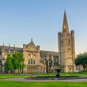 Discover Dublin with hop-on hop-off bus tours – Tailored sightseeing in 2026 Explore Dublin at your own speed with hop-on hop-off bus tours – Panoramic views, audio guides, and unlimited stops in 2026